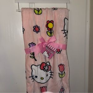 Hello kitty spring blanket